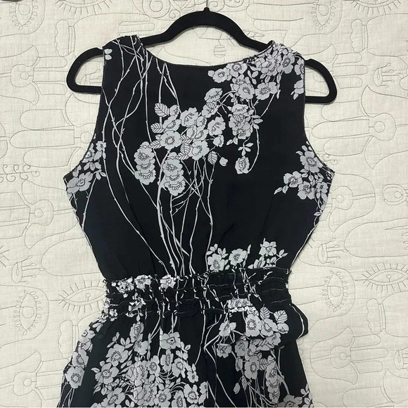 Max Studio Black and White Floral Sleeveless Maxi Dress w/ Elastic Waist Size M - Picture 2 of 10